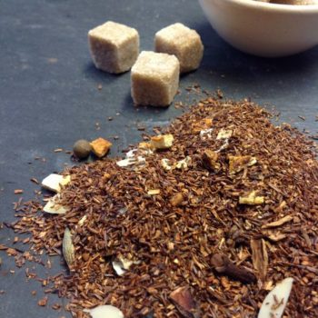 Rotbusch Tee Kaminfeuer