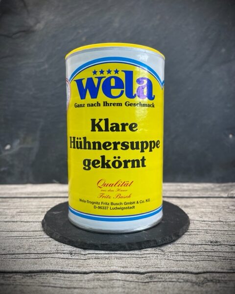 Klare Hühnersuppe,  gekörnt
